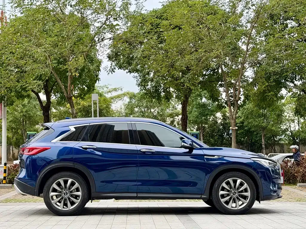 Infiniti QX50 2023 из CN, фото 4