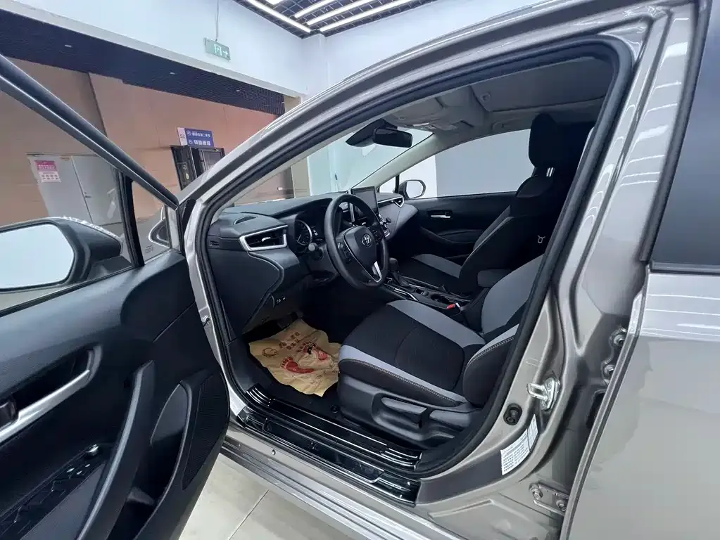 Toyota Corolla 2022 из CN, фото 8