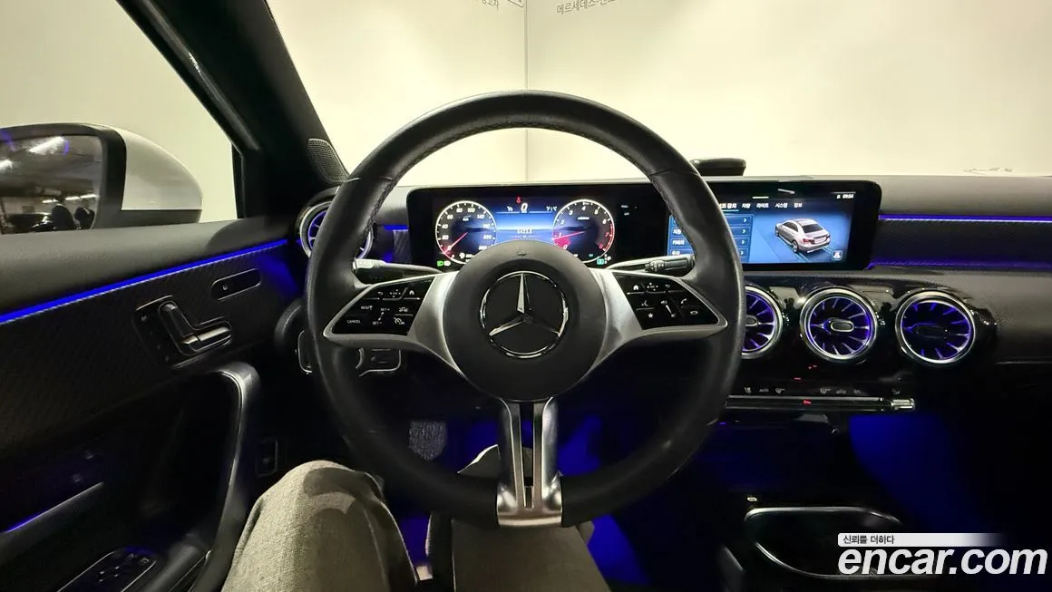 Mercedes-Benz A-Class — фото 10