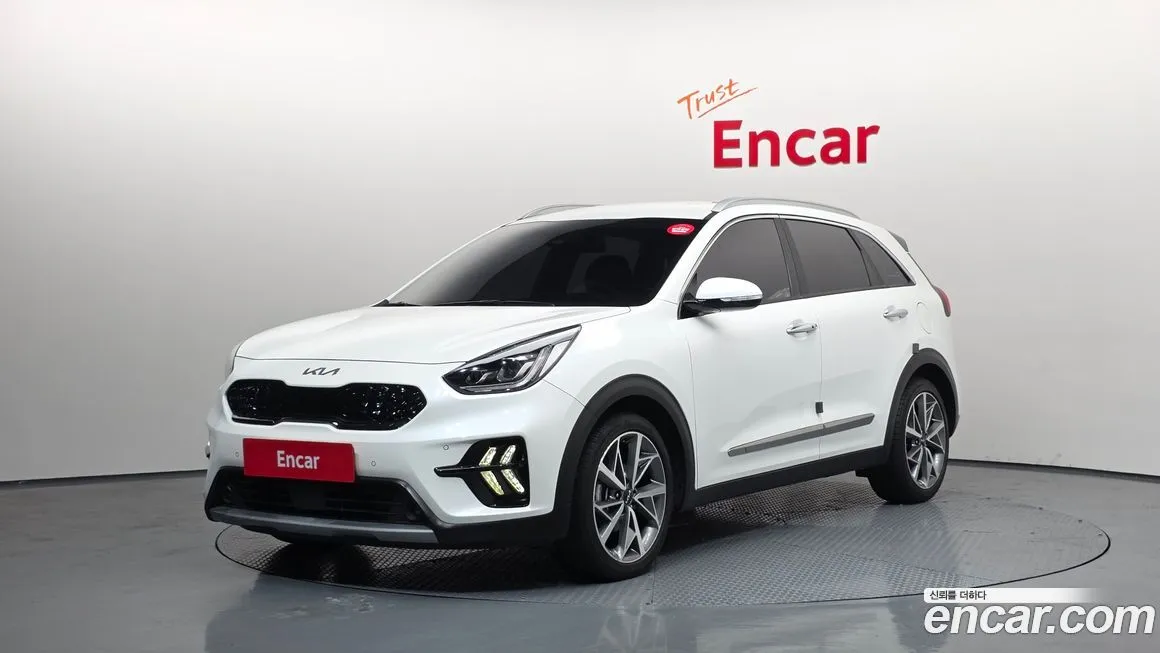 Kia Niro — фото 1