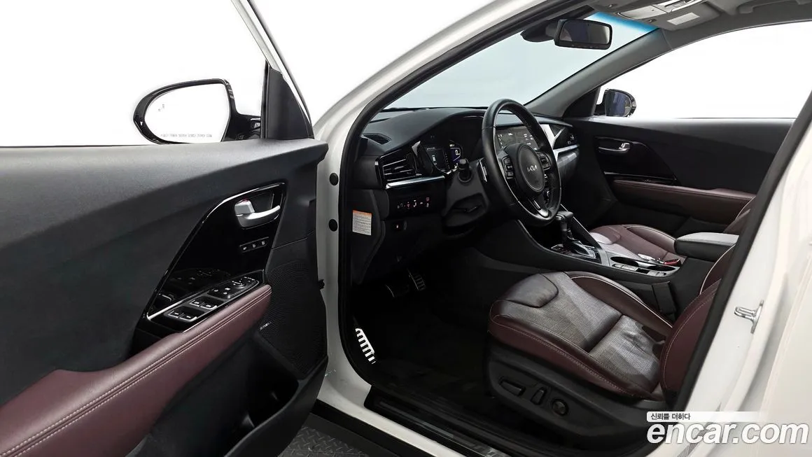 Kia Niro — фото 10