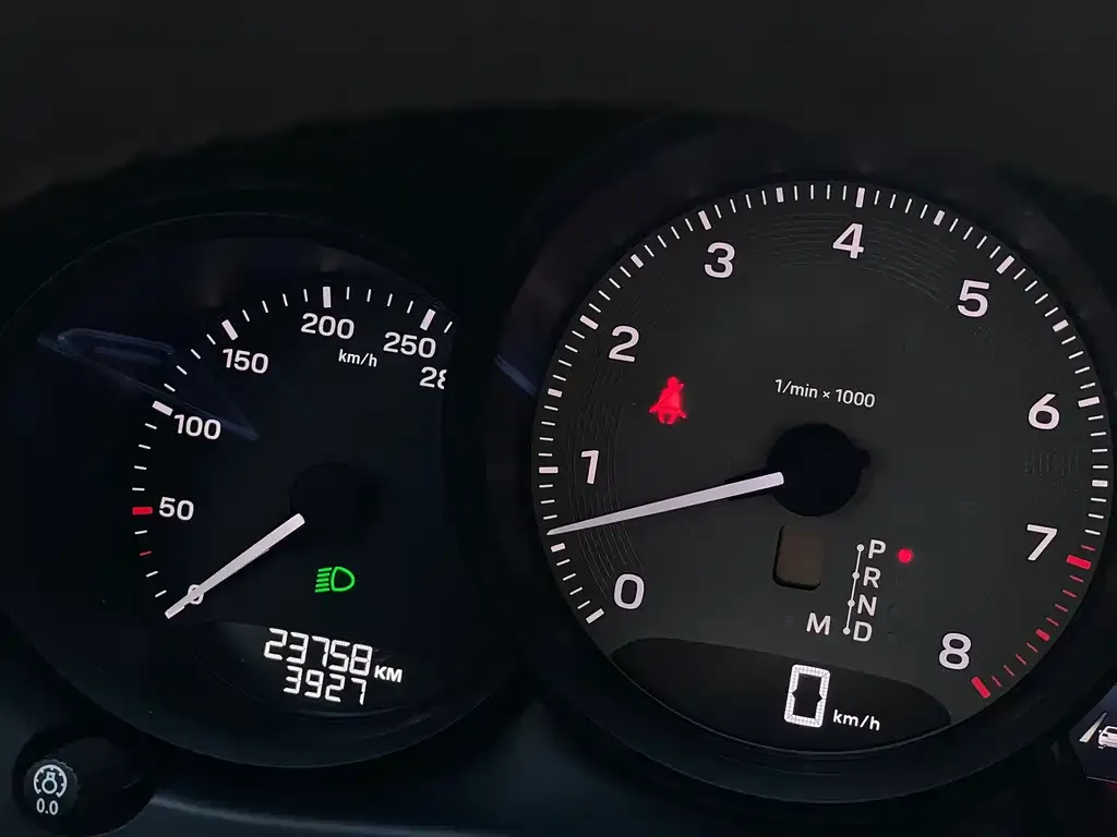 Porsche Macan 2023 из CN, фото 10