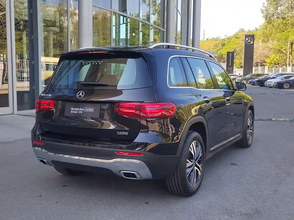 Mercedes-Benz GLB — фото 10