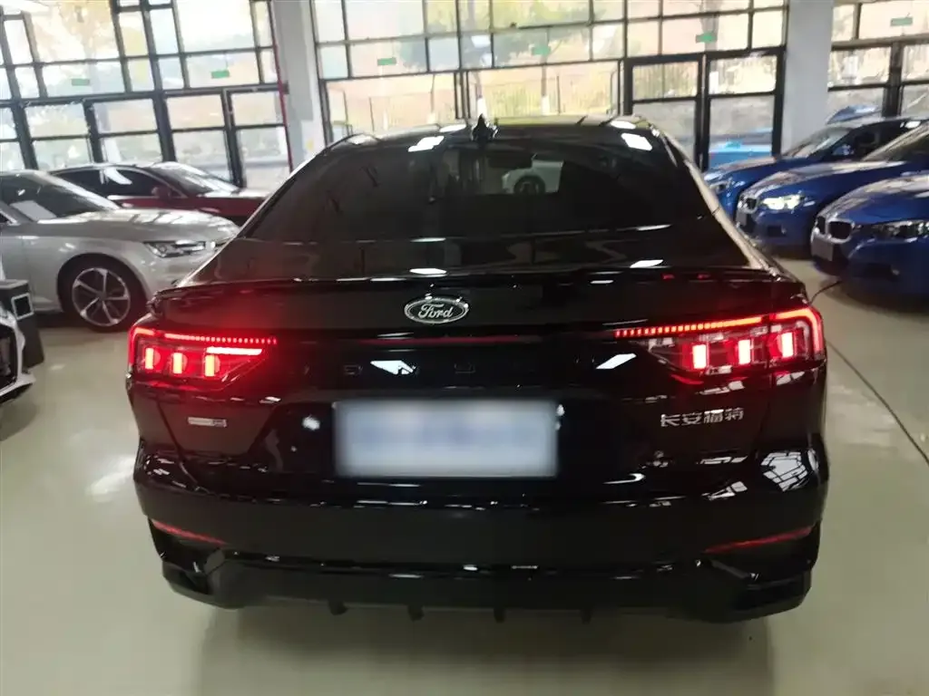 Ford Mondeo 2023 из CN, фото 6