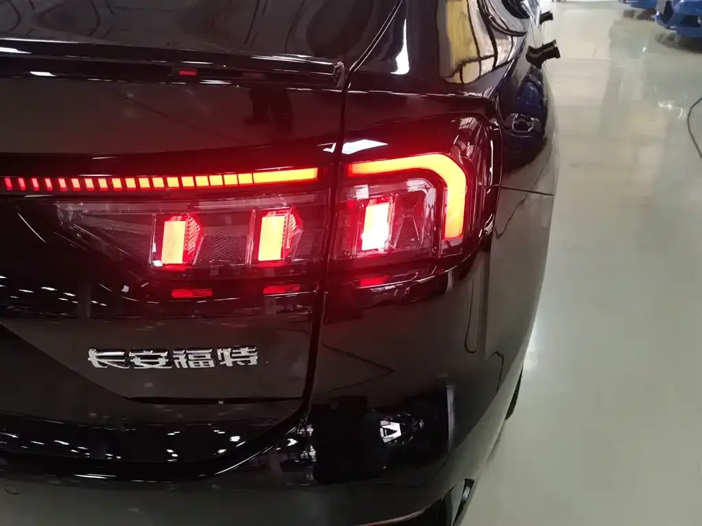 Ford Mondeo 2023 из CN, фото 8