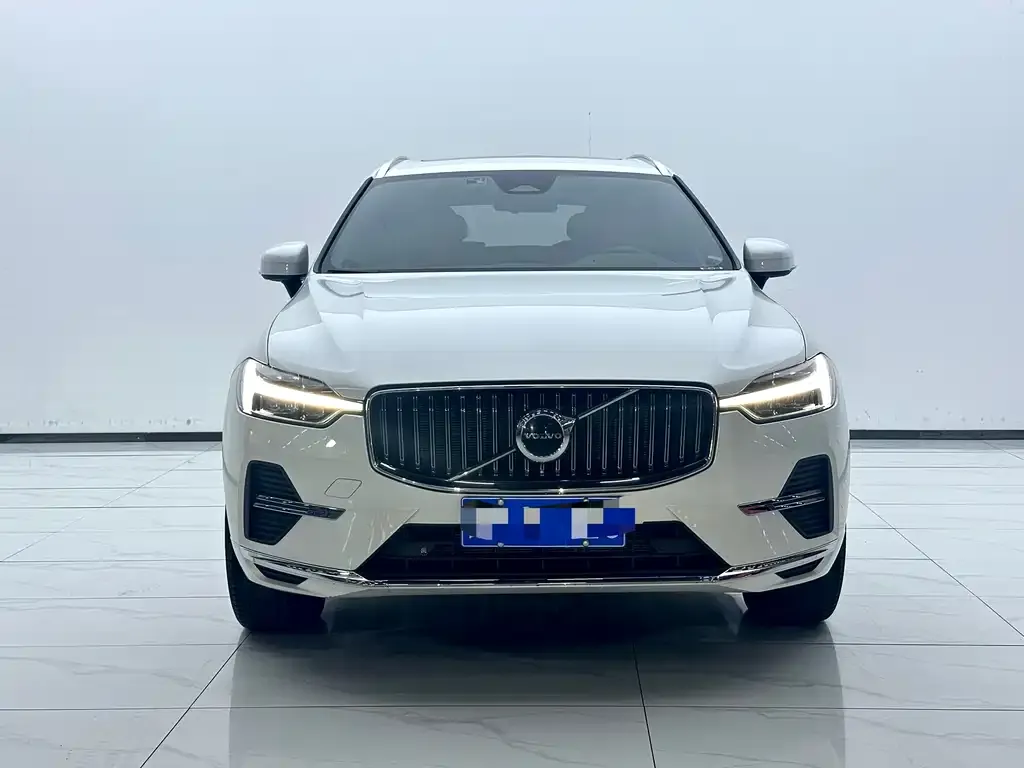 Volvo XC60 — фото 2