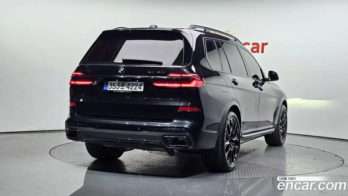 BMW X7 — фото 2