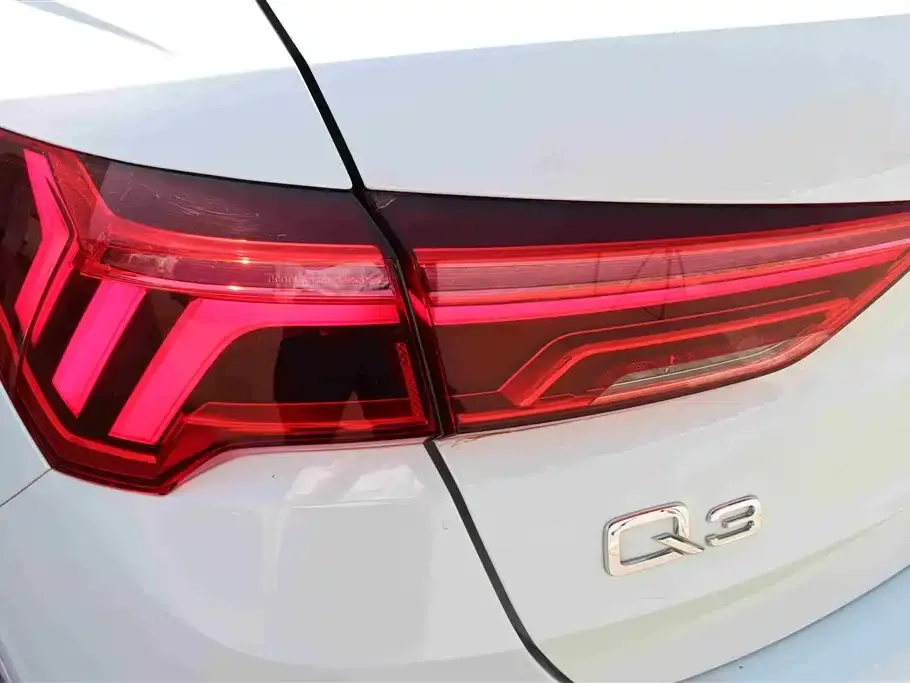Audi Q3 2023 из CN, фото 7