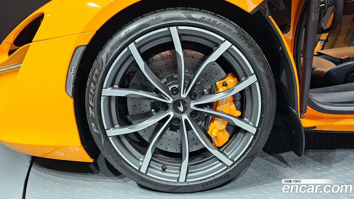 Mclaren Artura 2023 из KR, фото 5