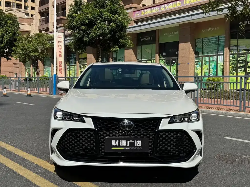 Toyota Avalon 2021 из CN, фото 2