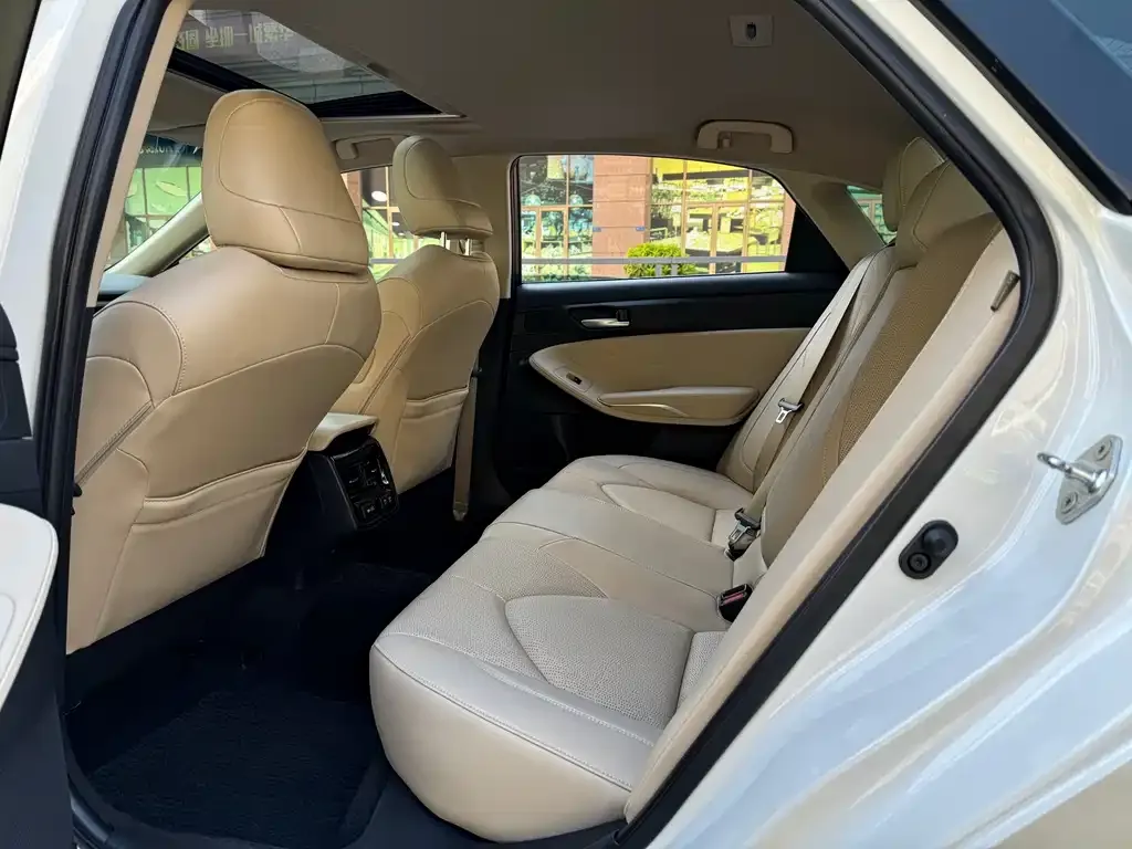 Toyota Avalon 2021 из CN, фото 5