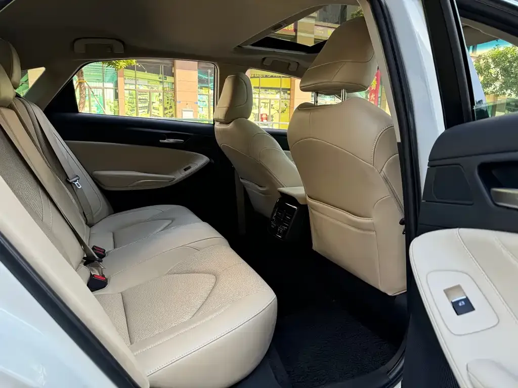 Toyota Avalon 2021 из CN, фото 8