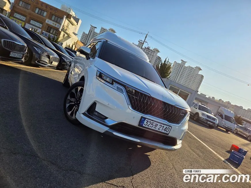 Kia Carnival — фото 1
