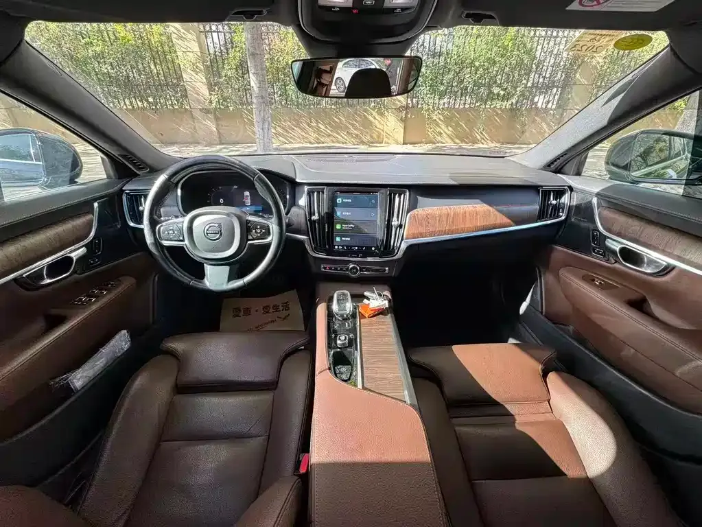 Volvo S90 2021 из CN, фото 4