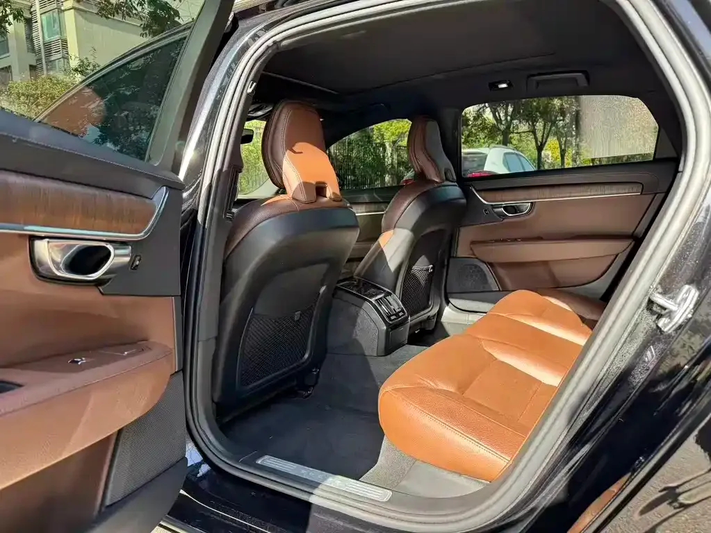 Volvo S90 2021 из CN, фото 6