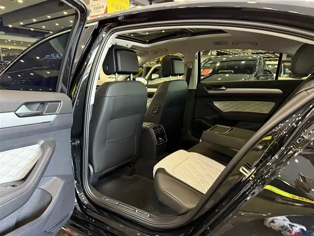 Volkswagen Magotan 2025 из CN, фото 5