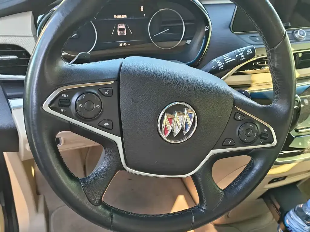 Buick GL8 2023 из CN, фото 10