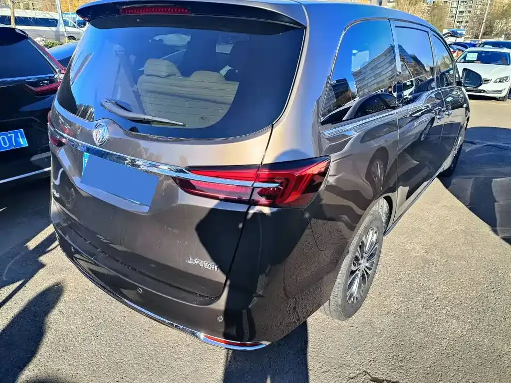 Buick GL8 2023 из CN, фото 4