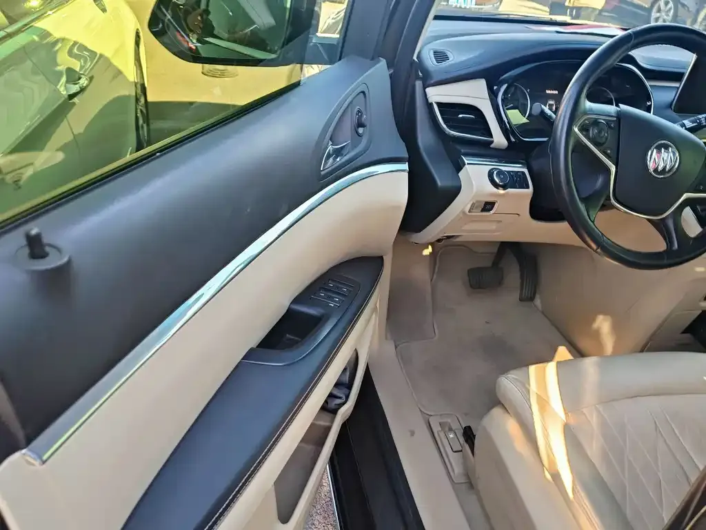 Buick GL8 2023 из CN, фото 9