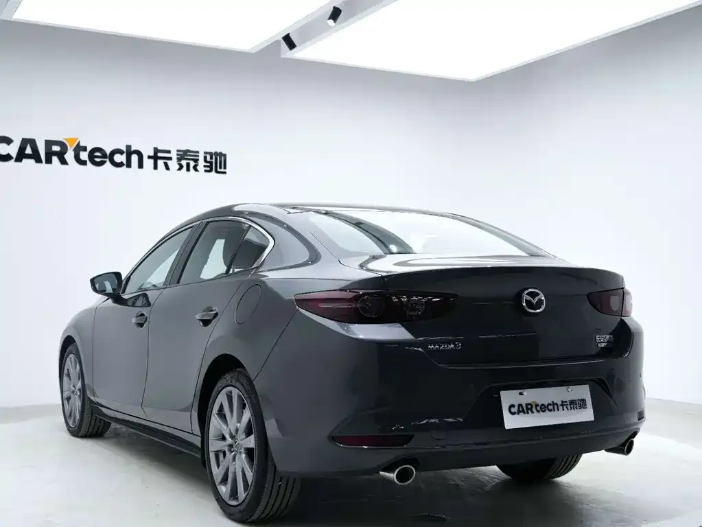 Mazda 3 Axela — фото 10