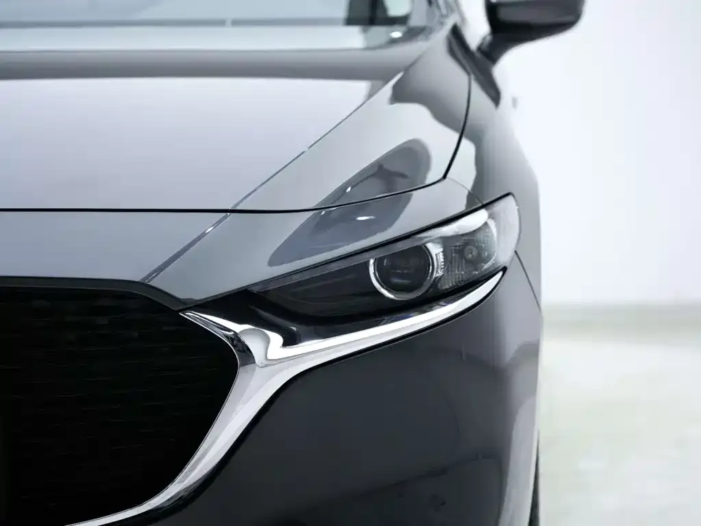 Mazda 3 Axela — фото 4