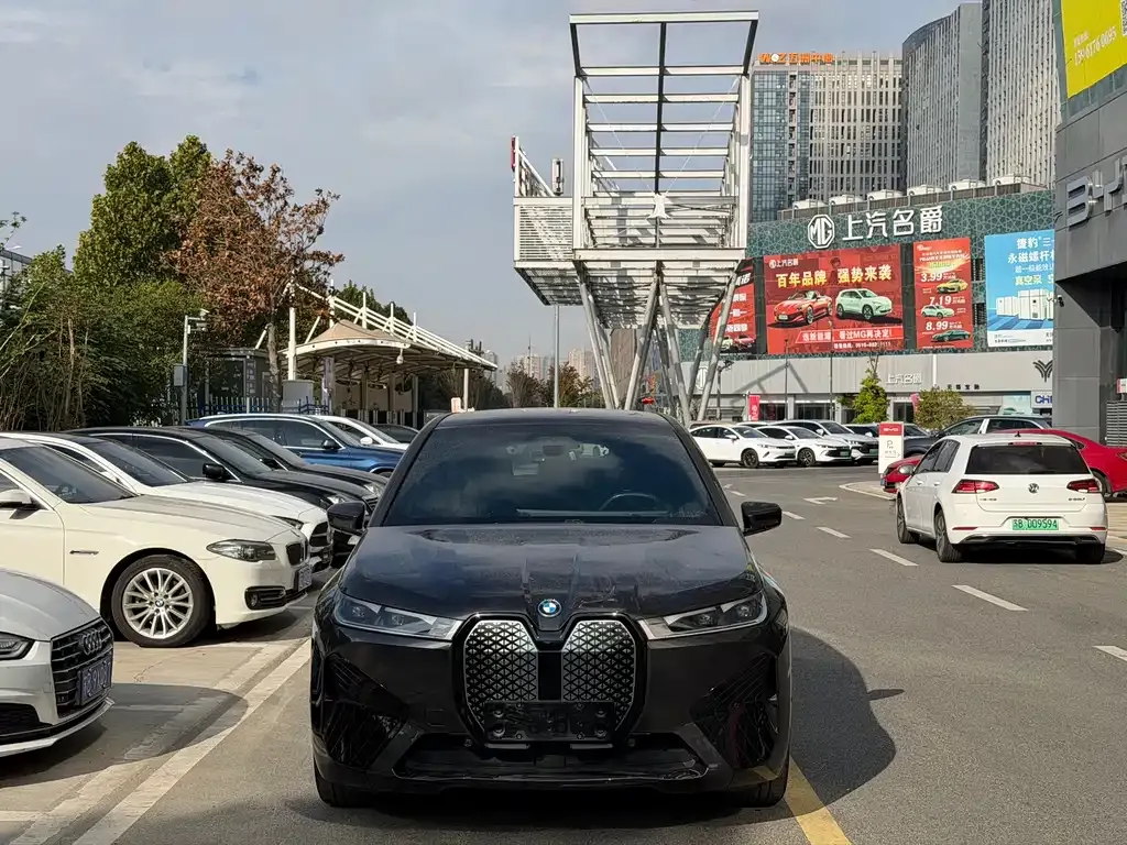 BMW iX 2023 из CN, фото 2