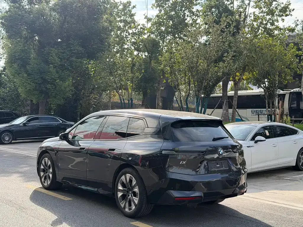 BMW iX 2023 из CN, фото 7