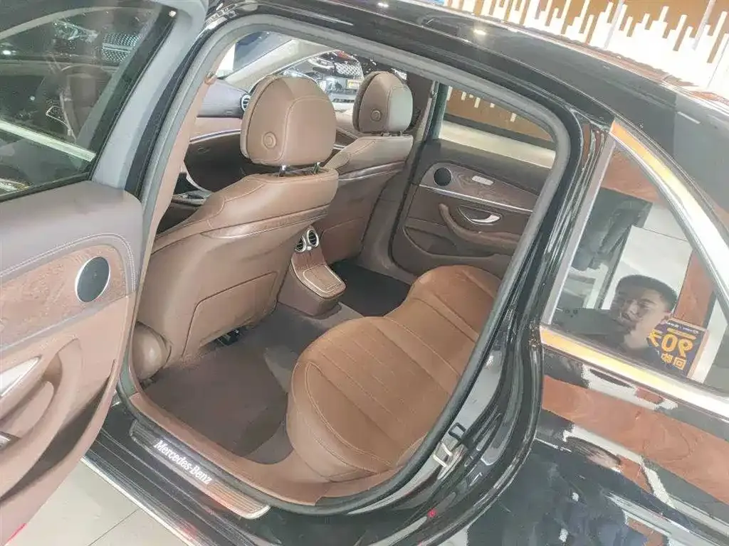 Mercedes-Benz E-Class 2023 из CN, фото 6