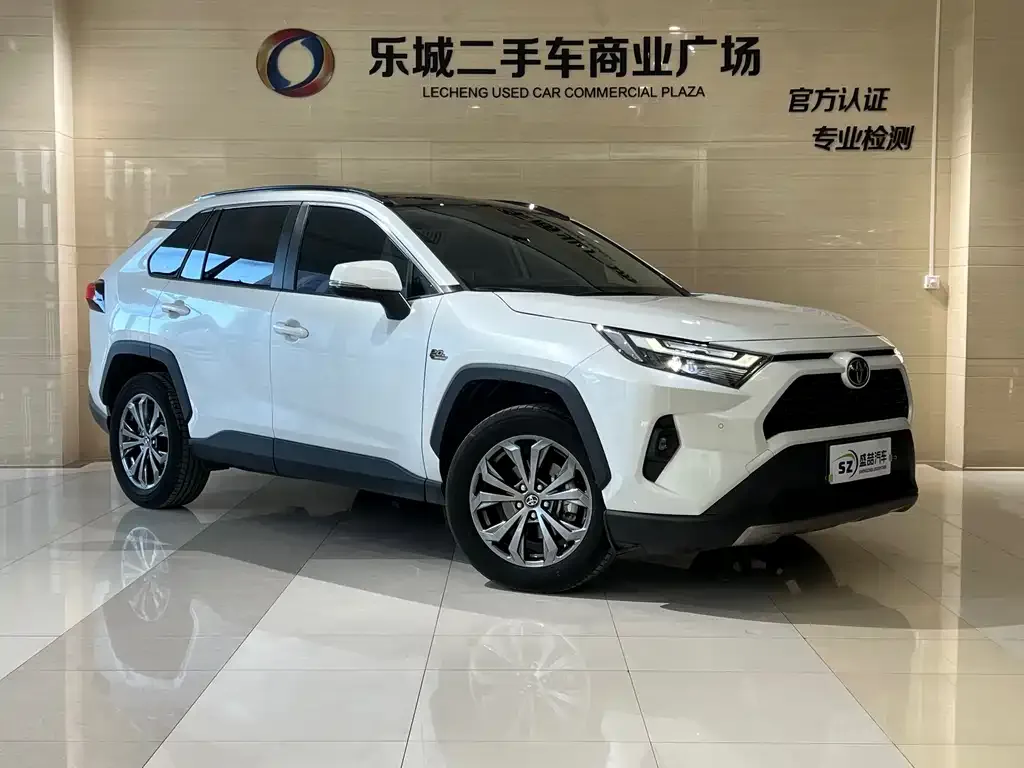 Toyota RAV4 2023 из CN, фото 3
