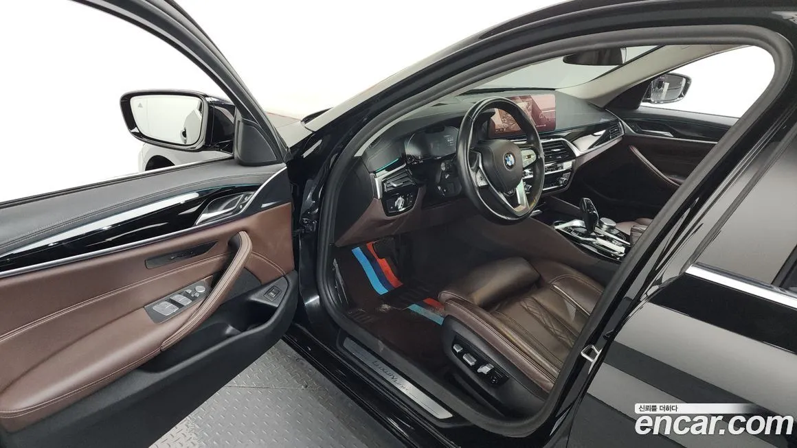 BMW 5-Series 2021 из KR, фото 10