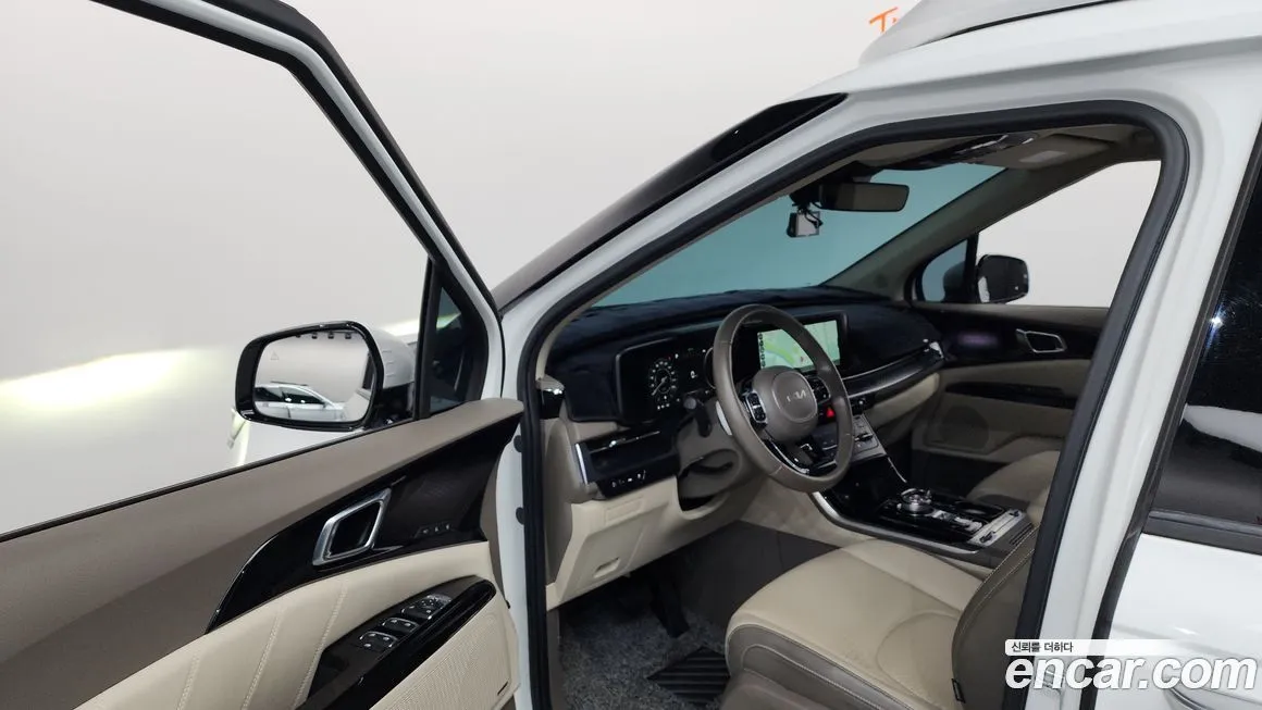 Kia Carnival — фото 10
