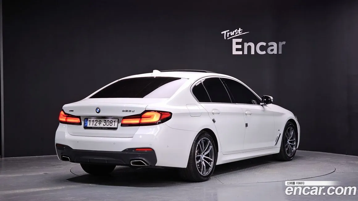 BMW 5-Series 2021 из KR, фото 2