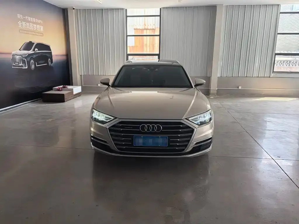Audi A8 2021 из CN, фото 2