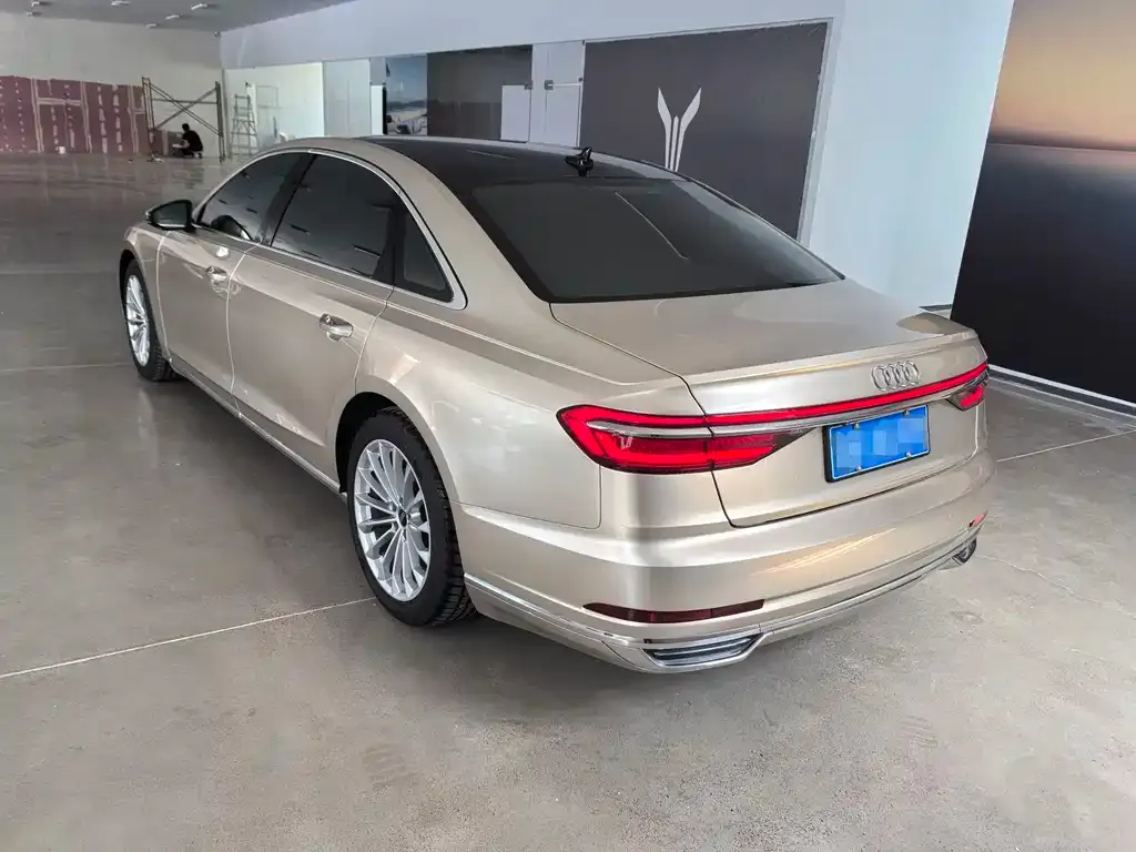 Audi A8 2021 из CN, фото 6