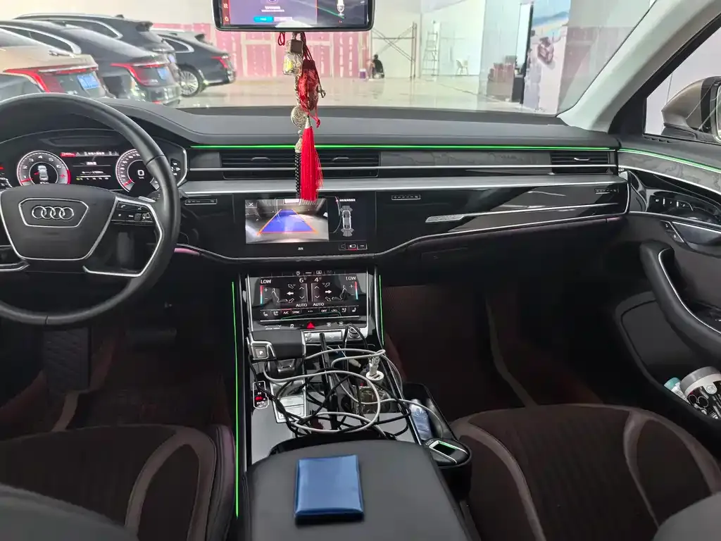 Audi A8 2021 из CN, фото 7