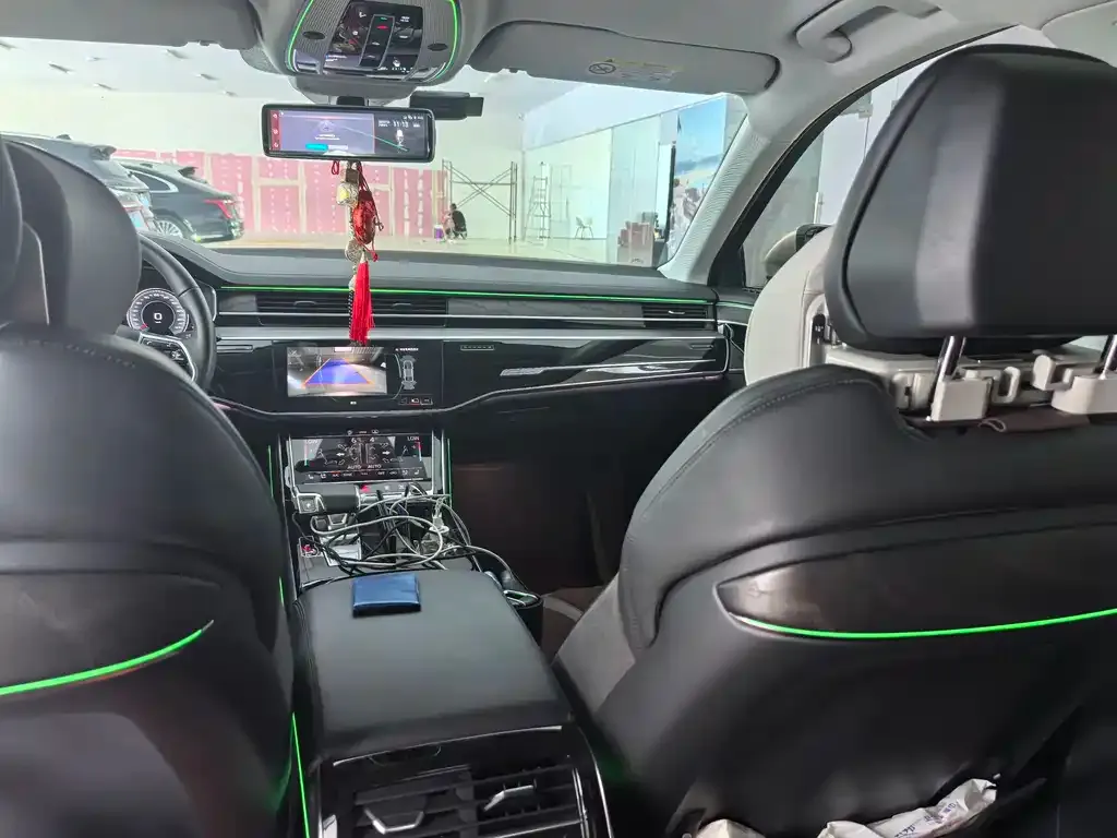 Audi A8 2021 из CN, фото 8