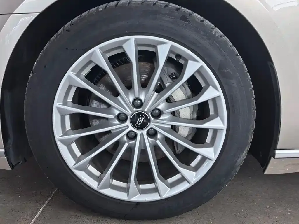 Audi A8 2021 из CN, фото 9