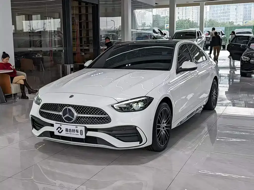 Mercedes-Benz C-Class — фото 1