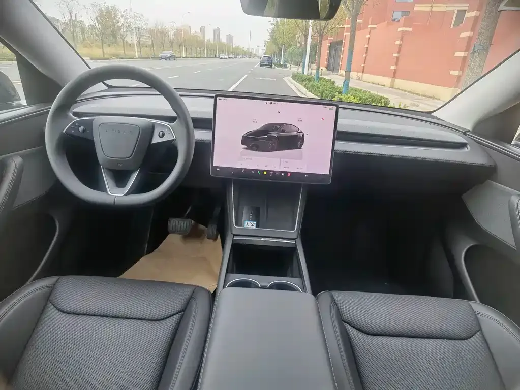 Tesla Model Y 2025 из CN, фото 5