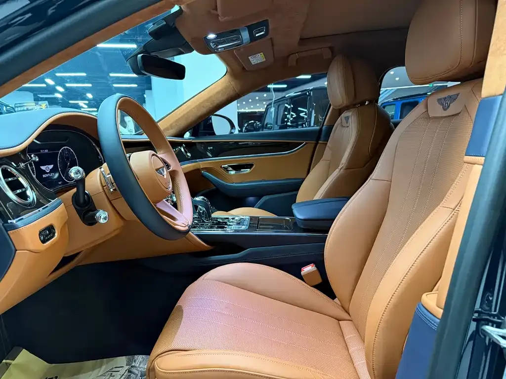 Bentley Flying Spur — фото 5