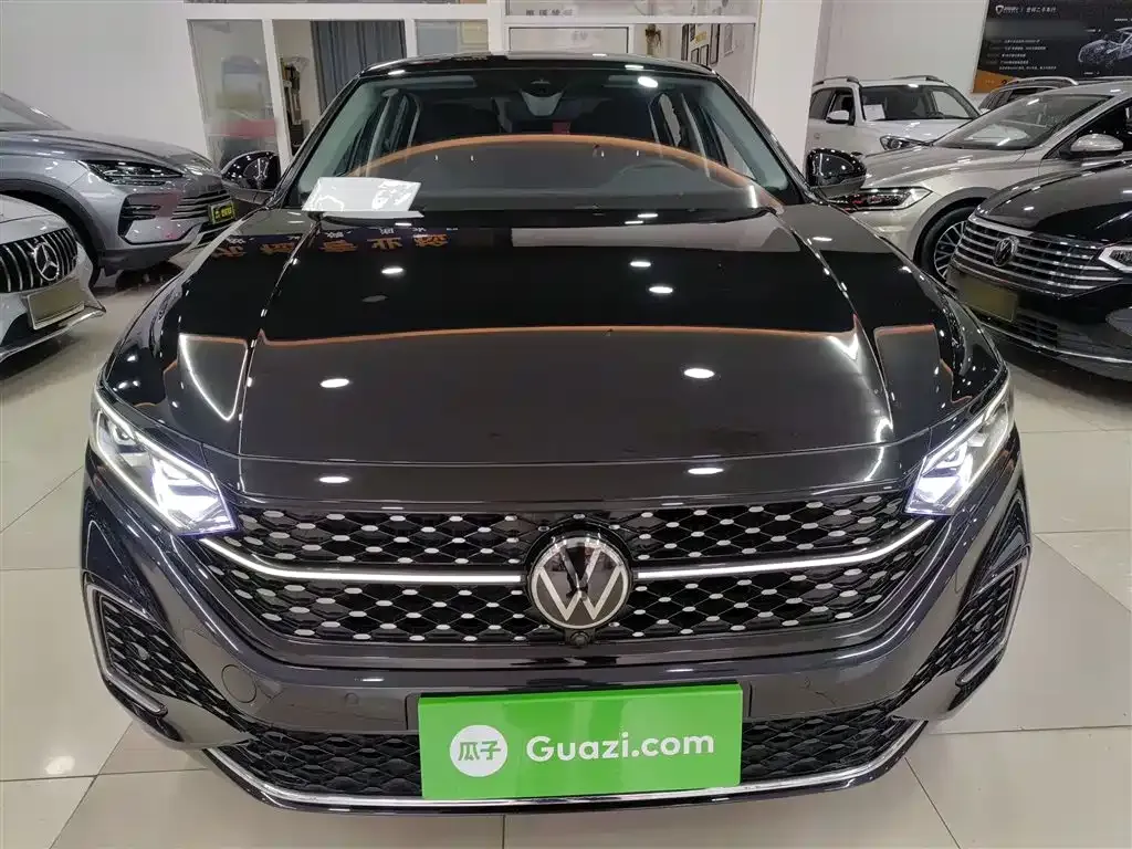 Volkswagen Passat 2023 из CN, фото 3