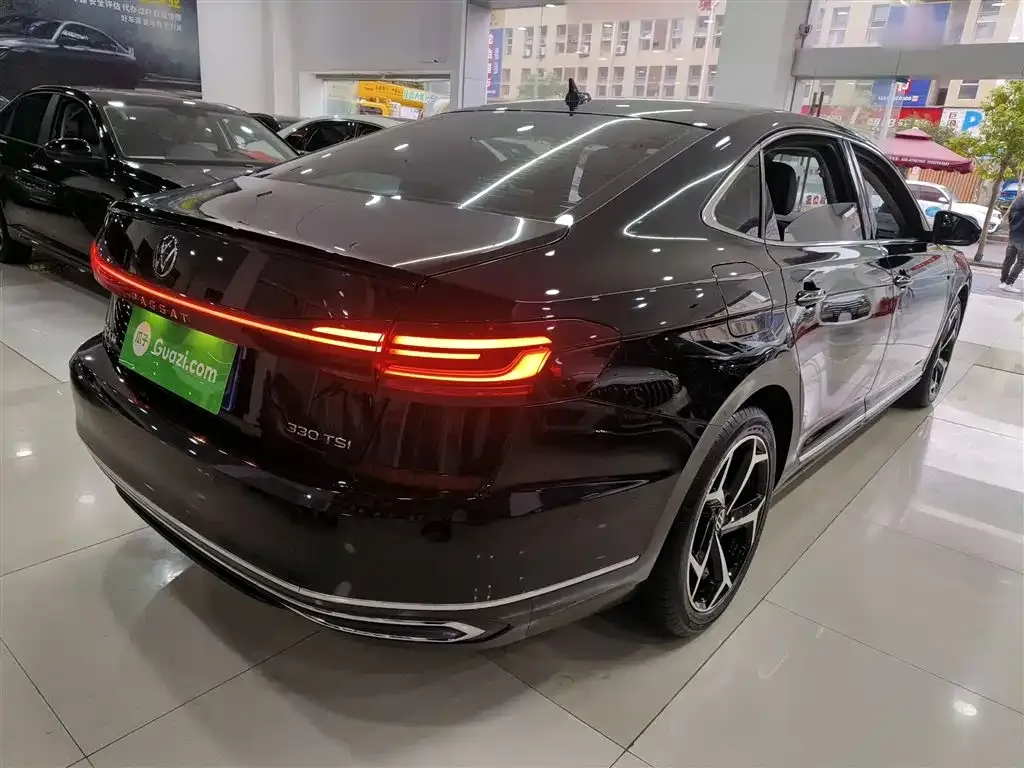 Volkswagen Passat 2023 из CN, фото 7