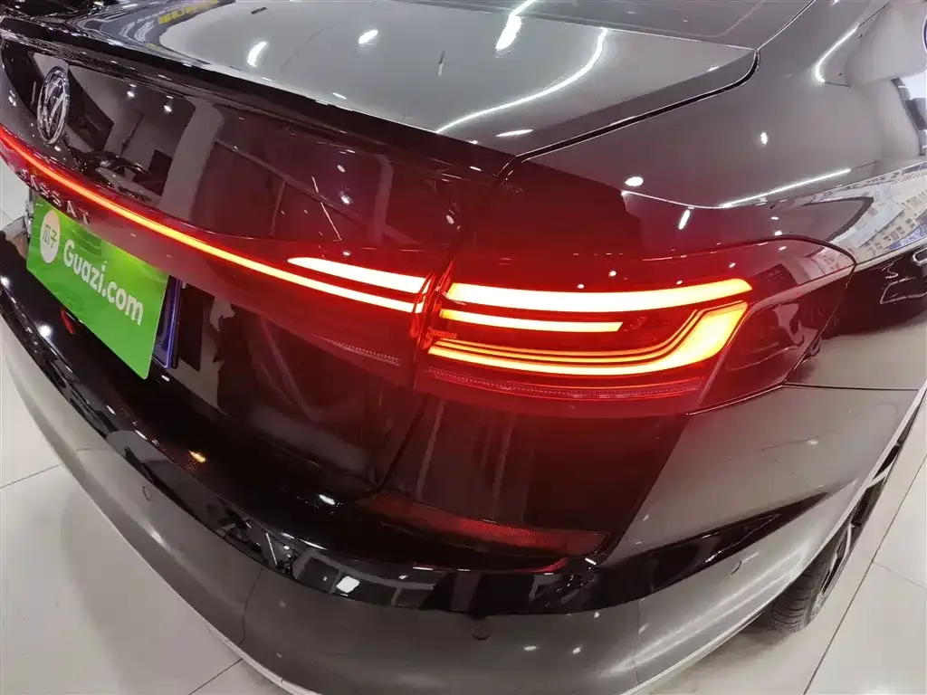 Volkswagen Passat 2023 из CN, фото 8