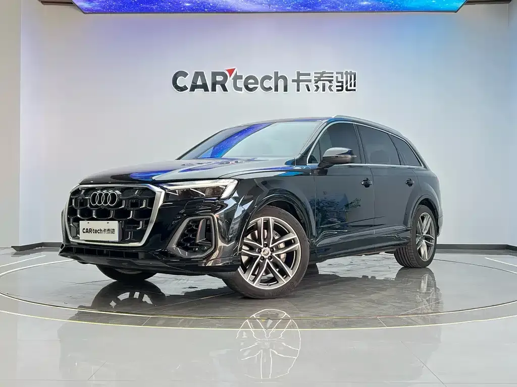 Audi Q7 2024 из CN, фото 1