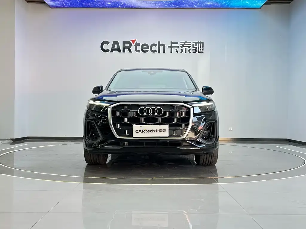 Audi Q7 2024 из CN, фото 2