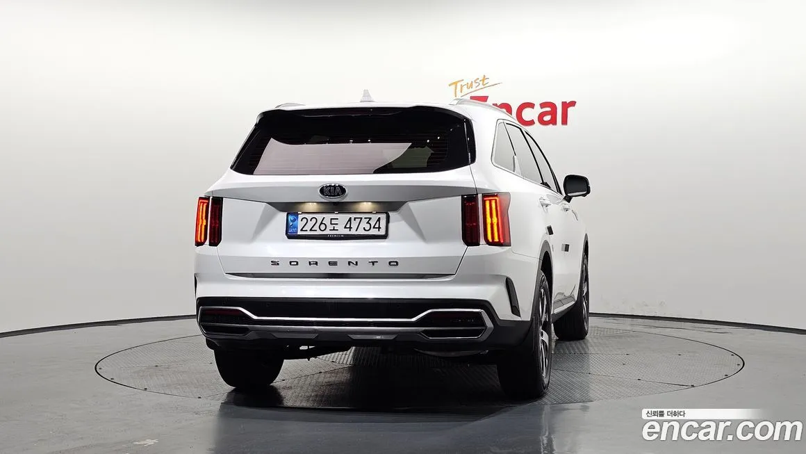 Kia Sorento — фото 4