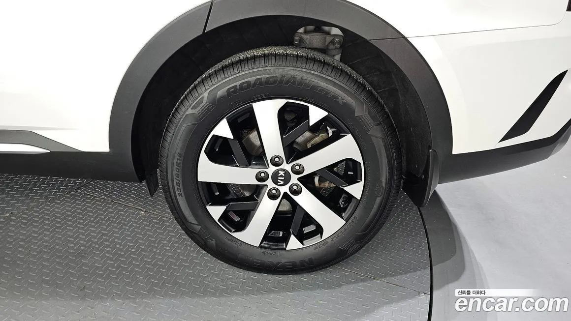 Kia Sorento — фото 5