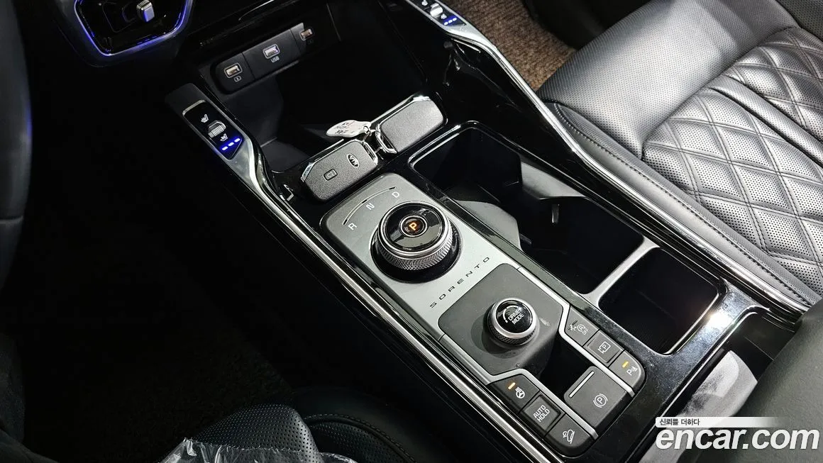 Kia Sorento — фото 9