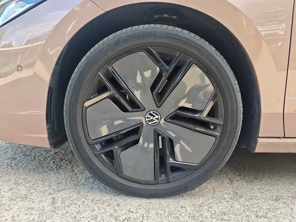 Volkswagen Passat 2024 из CN, фото 10