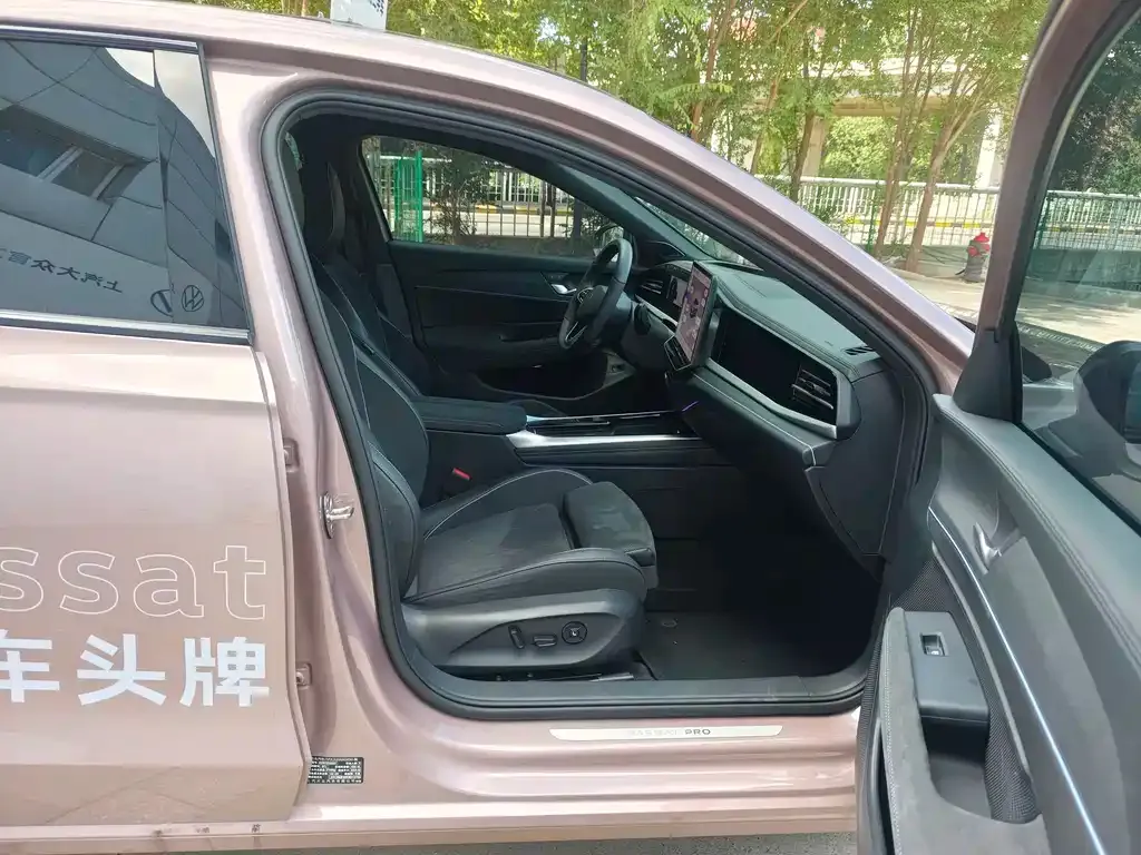 Volkswagen Passat 2024 из CN, фото 7